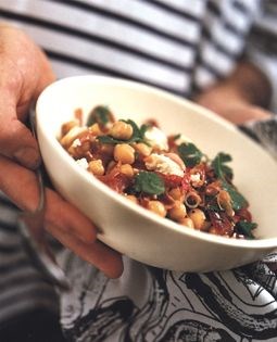 Warm salad of chickpeas, chilli, feta & garlic