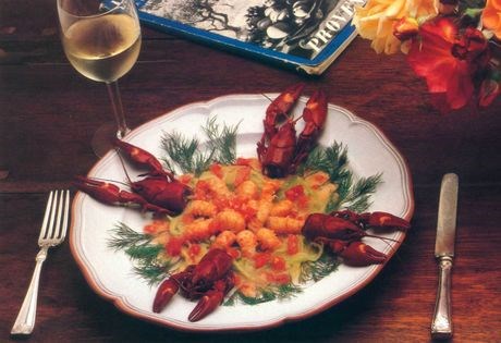 Warm salad of crayfish with cucumbers and dill
