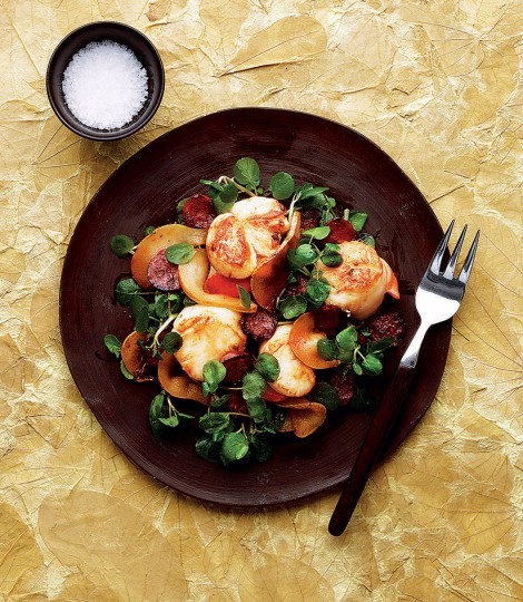 Warm salad of pear, scallop and chorizo