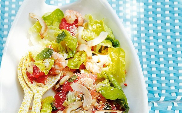 Warm salad of prawns, red grapefruit, coconut and mint