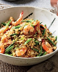 Warm shrimp salad with Kamut, red chile and tarragon