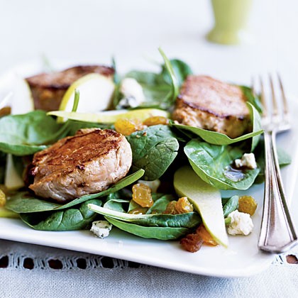 Warm spinach salad with pork and pears