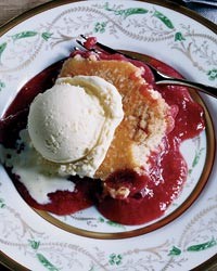 Warm strawberry crumb cake