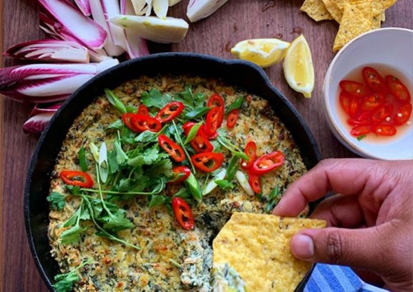 Warm vegan spinach and artichoke dip