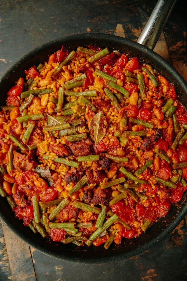 Weeknight paella
