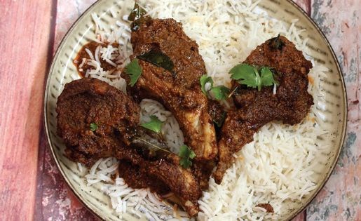 Well-seasoned braised lamb chops (Masala chaamp)