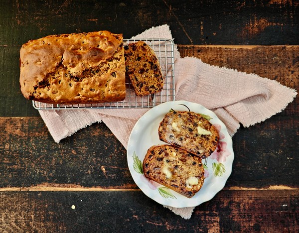 Welsh fruit bread (Bara brith)