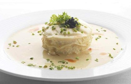 Welsh goat's cheese and apple croustade