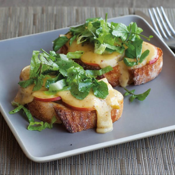 Welsh rarebit with tangy watercress salad