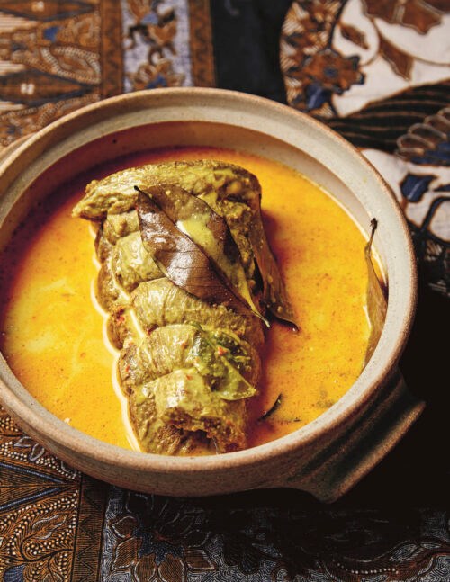 West Sumatra-style brisket of beef (Gulai gajebo)