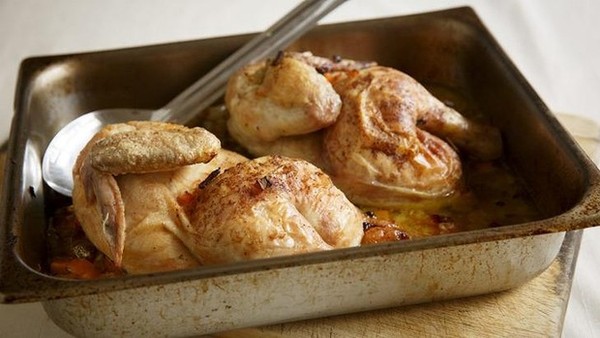 Wet-roasted chicken with carrots and sherry 