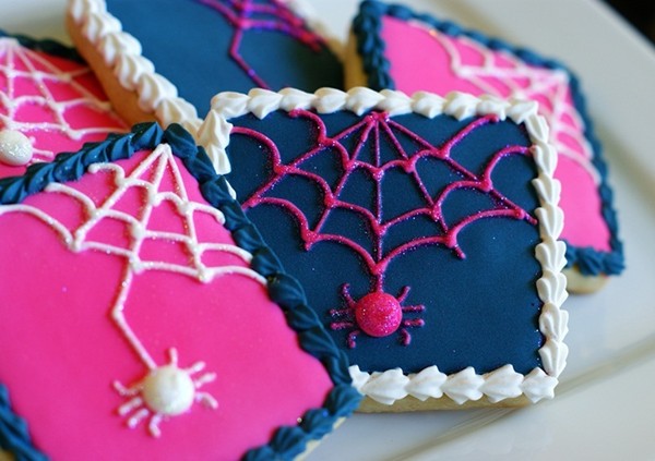 When spiders go a little preppy...