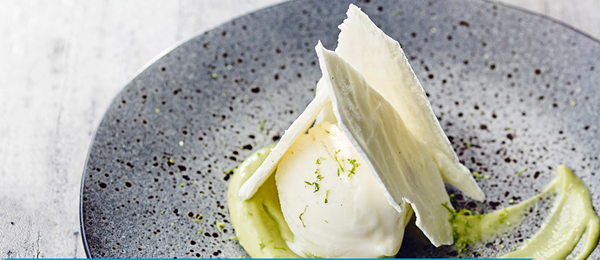 Whipped avocado with frozen yogurt and meringue