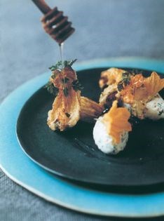Whipped goat's cheese, deep-fried courgette flowers and truffle honey