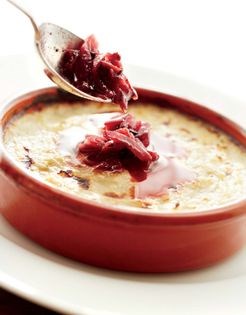 Whipped salsify with red wine and truffle jus