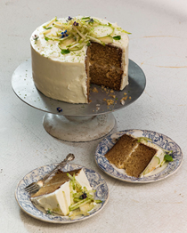 Whiskey-ginger cake with pear salad