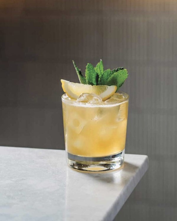 Whiskey smash [Dale DeGroff]