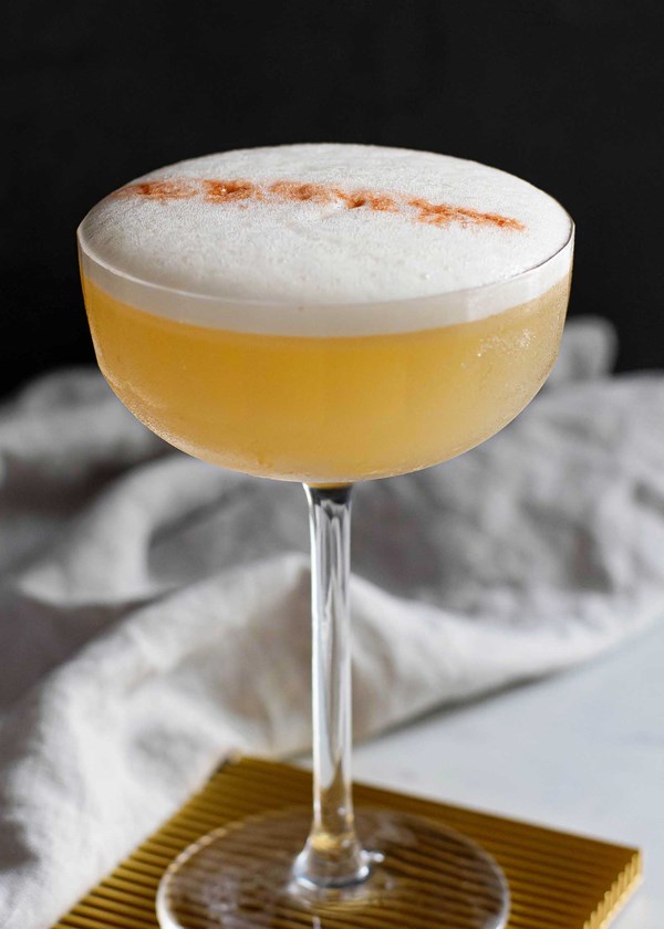 Whiskey sour cocktail
