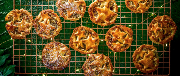 Whisky crumble mince pies