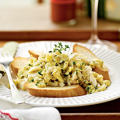 Whispery eggs with crabmeat and herbs