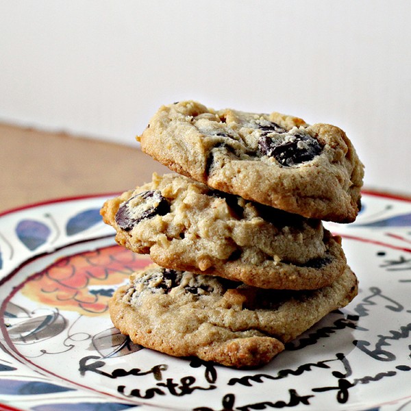 White and dark chocolate coconut macadamia cookies