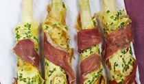 White asparagus in blankets (Asperges blanches habillées)