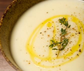 White bean and cauliflower puree with truffle oil