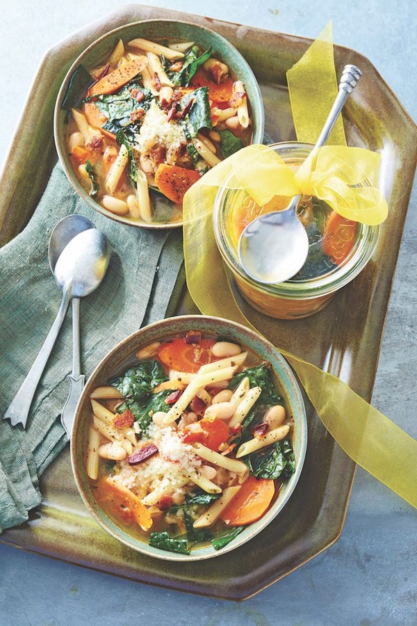 White bean and kale soup