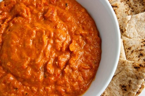 White bean and roasted red pepper dip