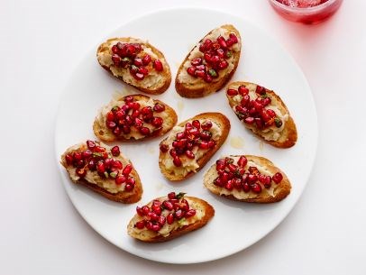 White bean-pomegranate crostini
