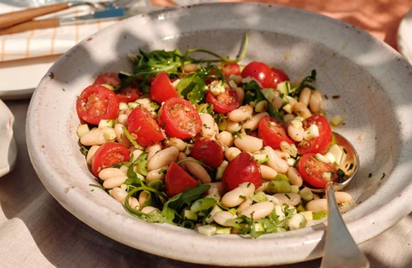 White bean salad with tomato vierge