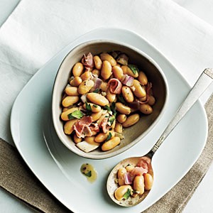 White beans with prosciutto