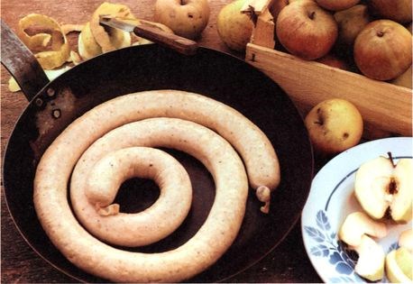 White chicken and veal sausages (Boudin blanc)