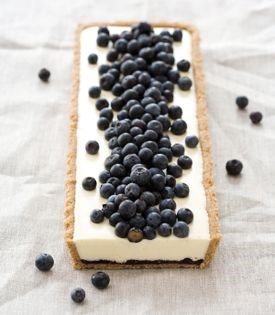 White chocolate & blueberry tart