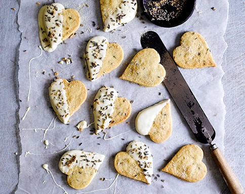 White chocolate & lavender shortbread