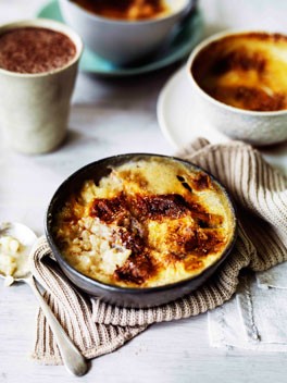 White chocolate and banana baked rice puddings