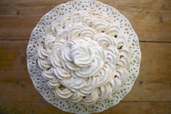 White chocolate and blackberry Pavlova
