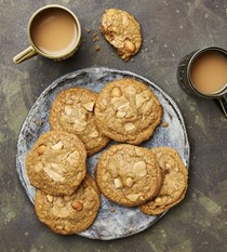White chocolate and macadamia cookies