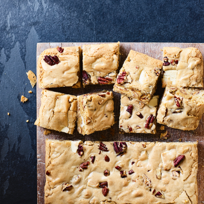 White chocolate and pecan blondies