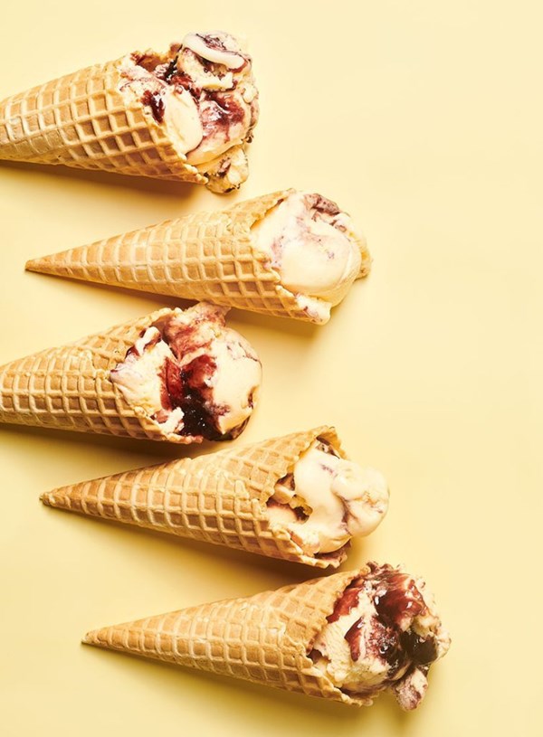 White chocolate and plum ice cream