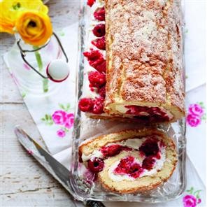 White chocolate and raspberry swiss roll