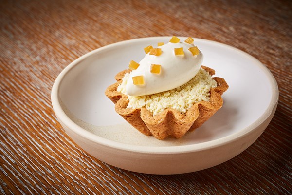 White chocolate and stem ginger tartlets