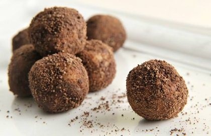 White chocolate and tonka bean truffles