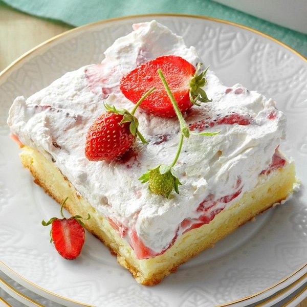 White chocolate berry dessert