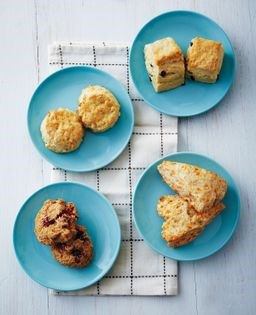 White chocolate black pepper scones