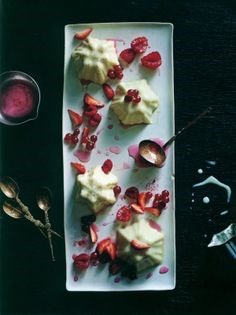 White chocolate, cardamom and rose pannacotta