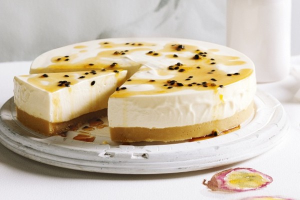 White chocolate cheesecake with passionfruit sauce