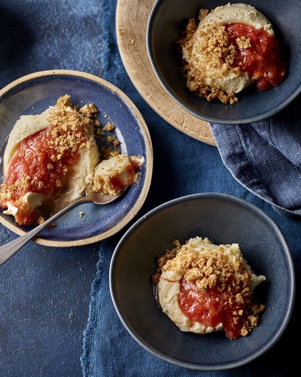 White chocolate cheesecake with rhubarb and oat crumb 