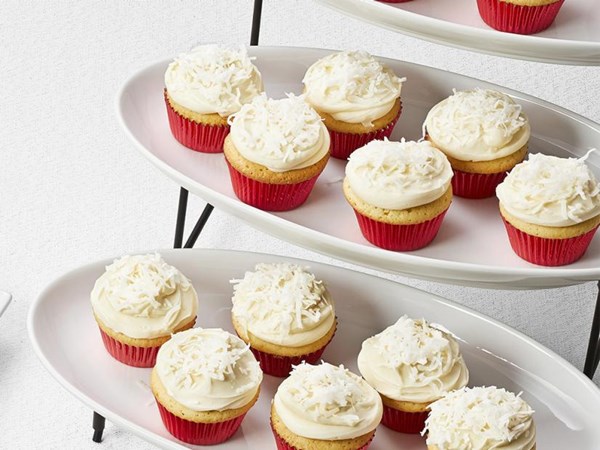 White chocolate-coconut cupcakes