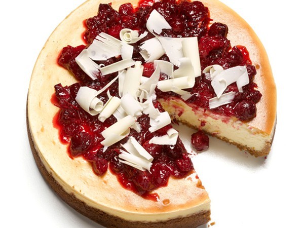 White chocolate-cranberry cheesecake